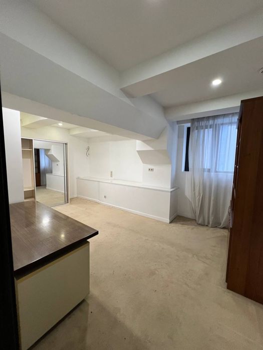 Сдам офис на 9 кабиентов с ремонтом , Центр