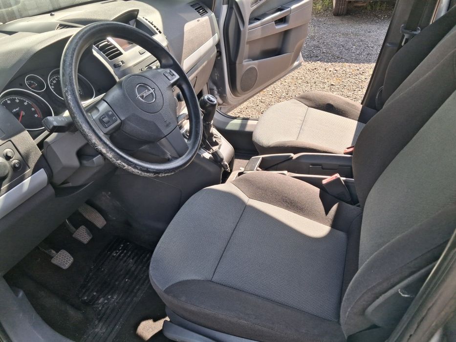 Opel Zafira 2005 rok 2.2 benzyna