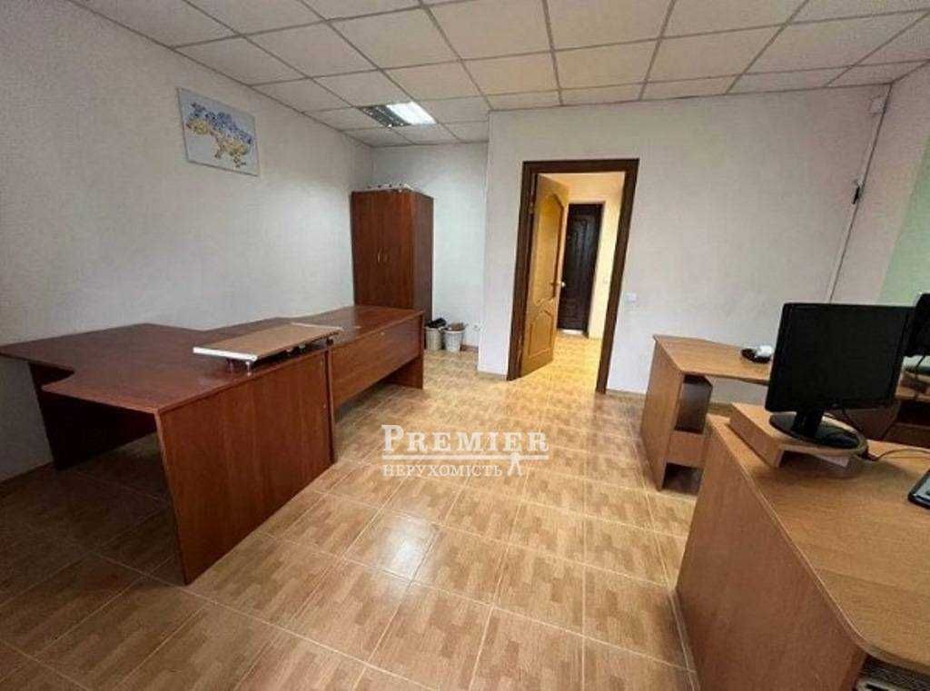 Готовий офіс з ремонтом у Центрі 73 кВ. м 70000 у. о.