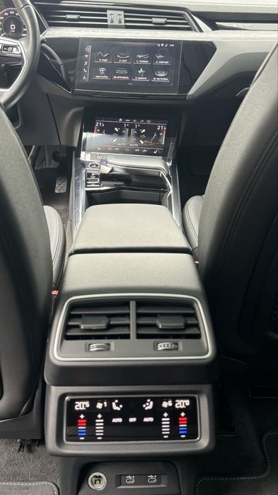 Ауді E-tron ауді е трон 2020р