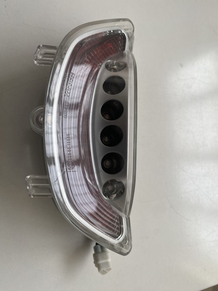 Yamaha VMax 1700 - Lampa tył oryginał