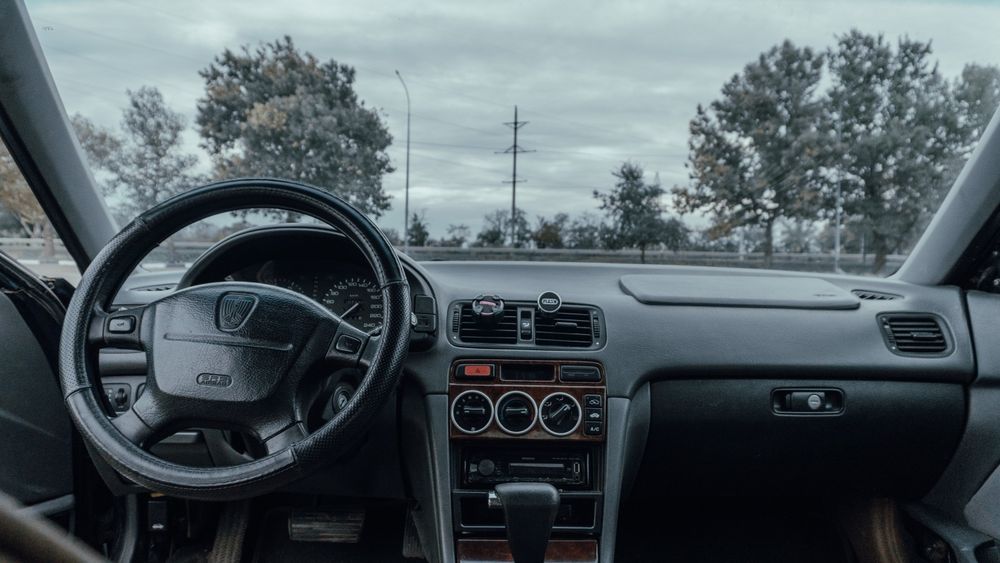 Продаю Rover 600si