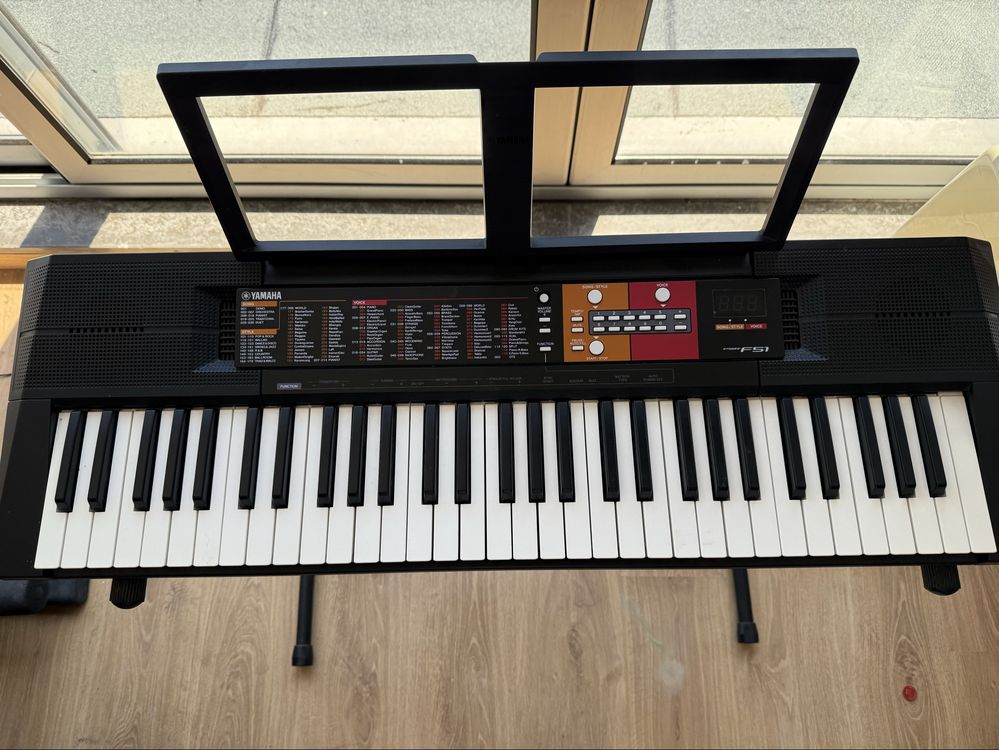 Teclado Yamaha PSR-F51