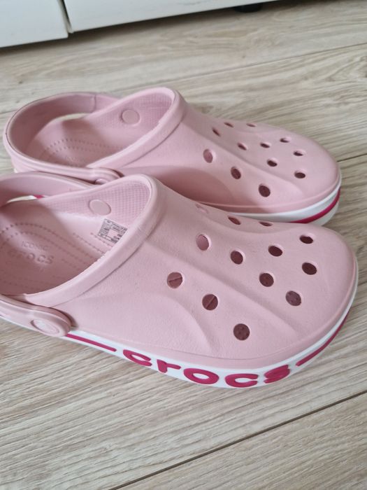 Klapki crocs M8 W10, 41-42 pudrowy róż