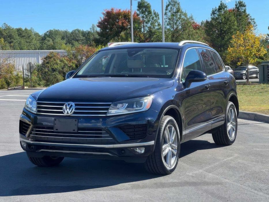 Volkswagen Touareg Lux      2016
