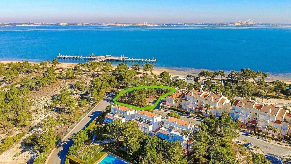 Moradia T4/T5 De Luxo Em Soltroia