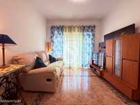 Apartamento T3 com Varanda em Alhos Vedros
