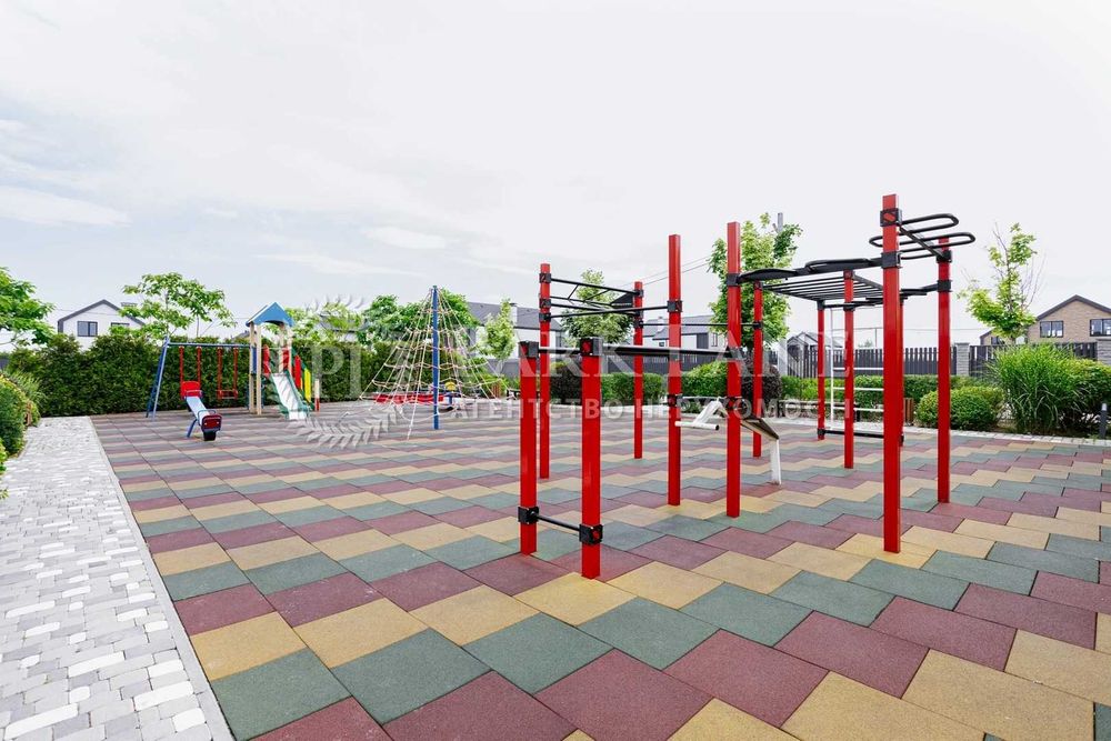 Продаж двоповерхового будинку с.Петропавлівське Ремонт