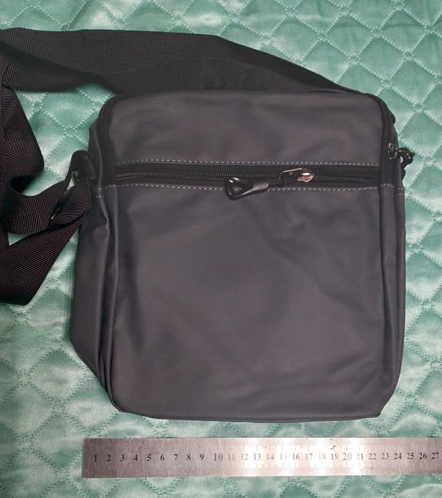 Мужская сумка через плечо.