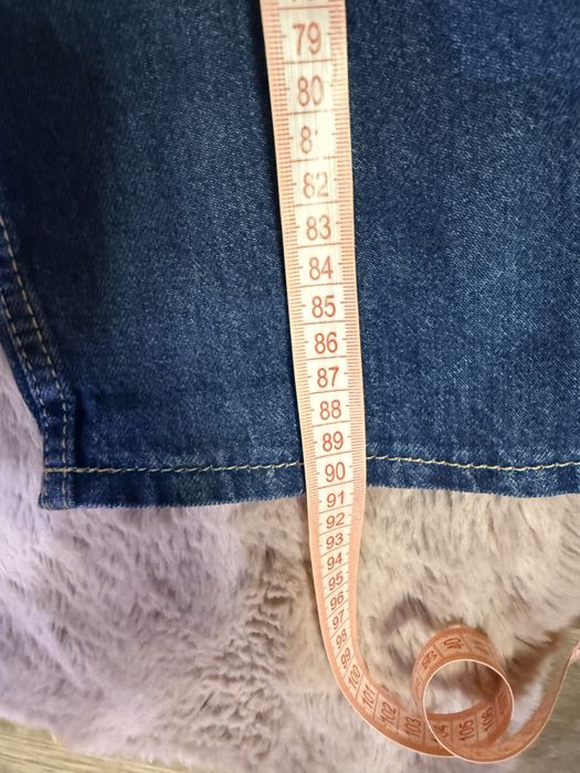 Продам нові джинси на хлопчика H&M Loos Fit