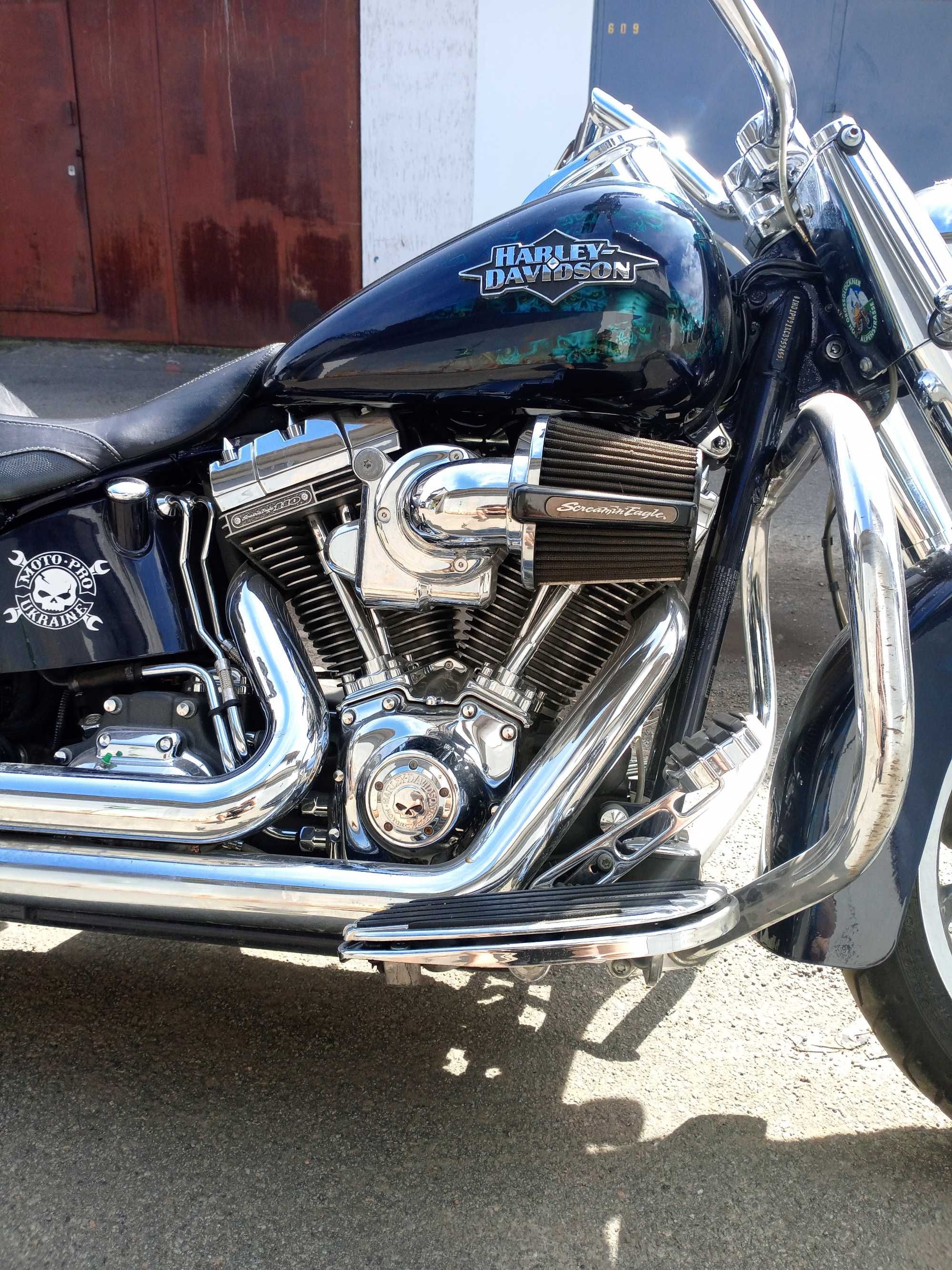 Harley Davidson convertible 2012