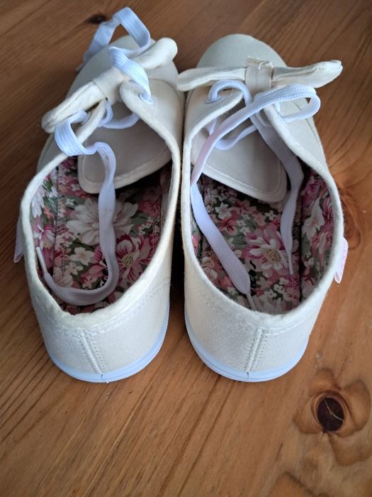 Trampki damskie kremowe 39