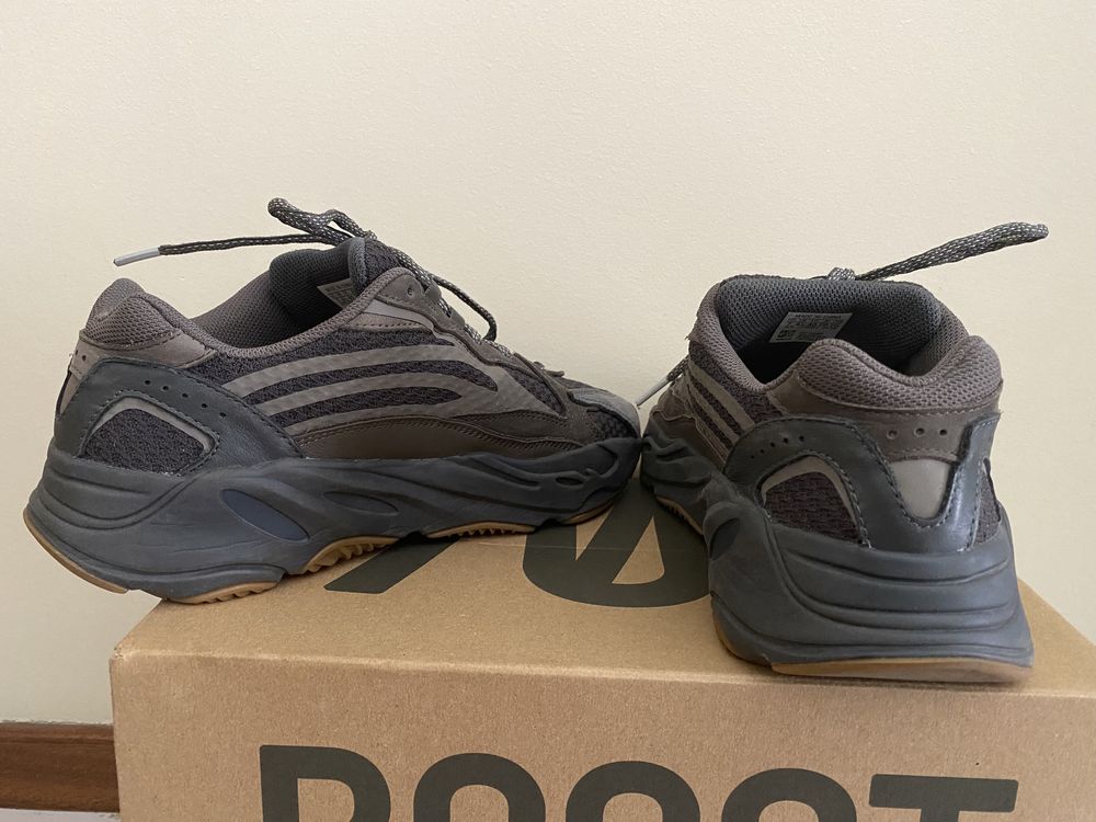 Adidas Yeezy Boost 700 V2 - Geode