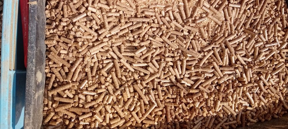 Witam sprzedam pellet Dębowo bukowy .