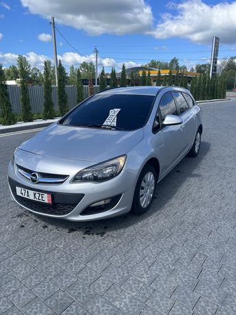 Opel Astra J 2015 рік