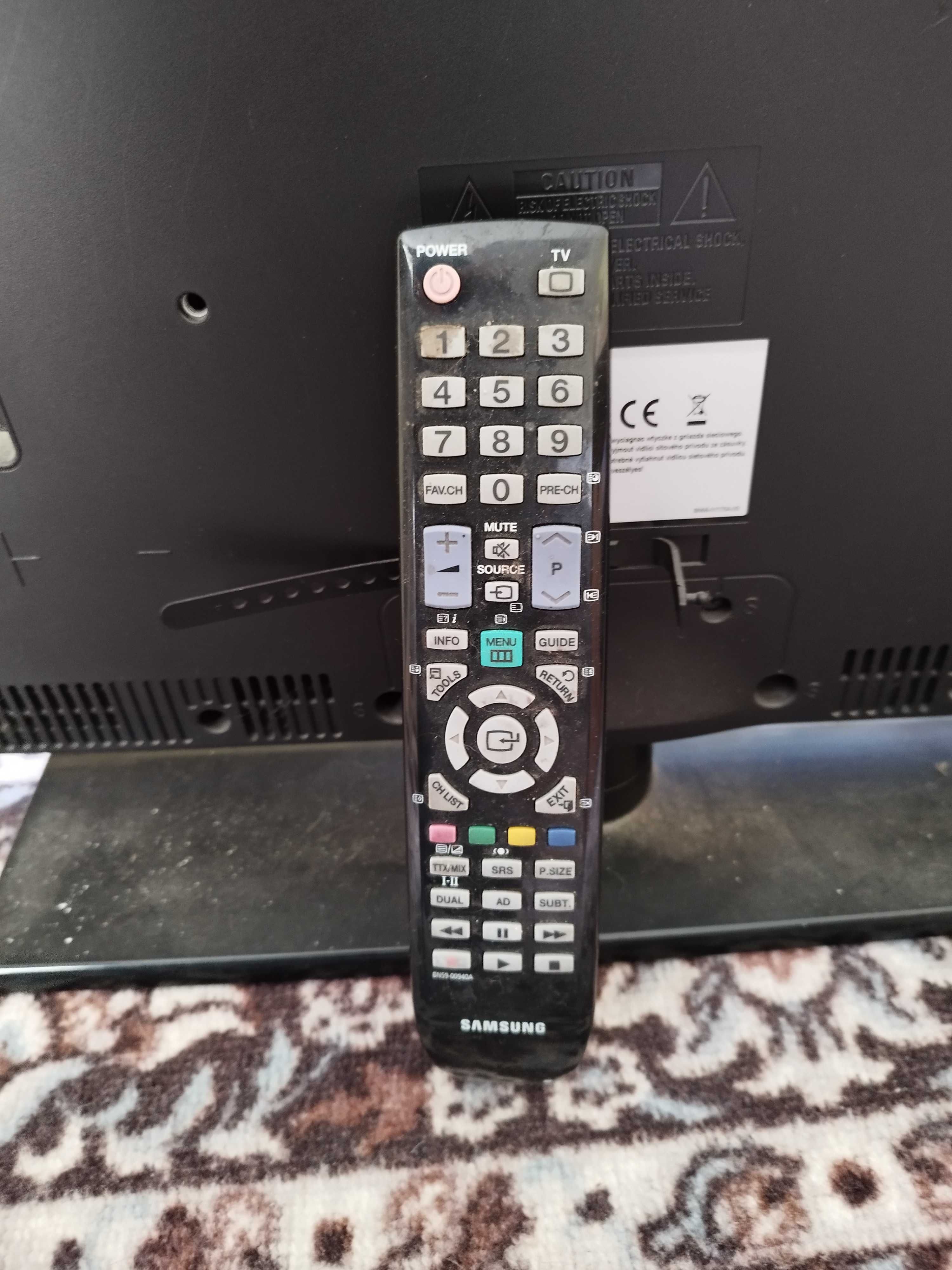 Telewizor Samsung 32'' LE32B530P7W uszkodzony.