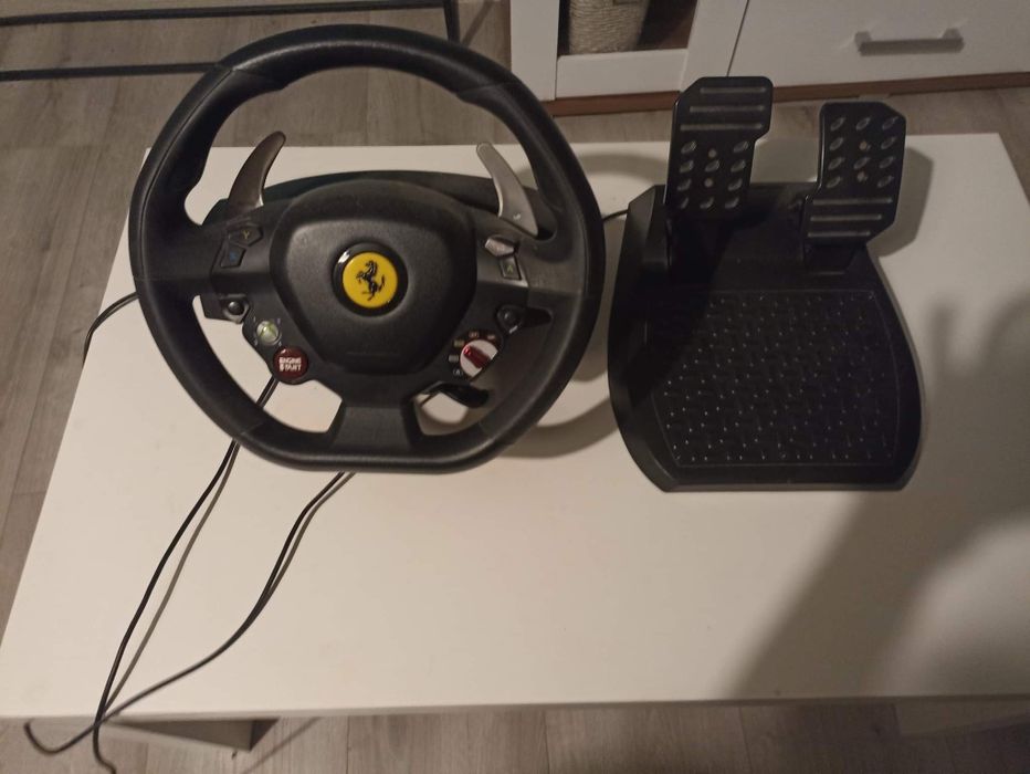 Kierownica firmy THRUSTMASTER model Ferrari 458