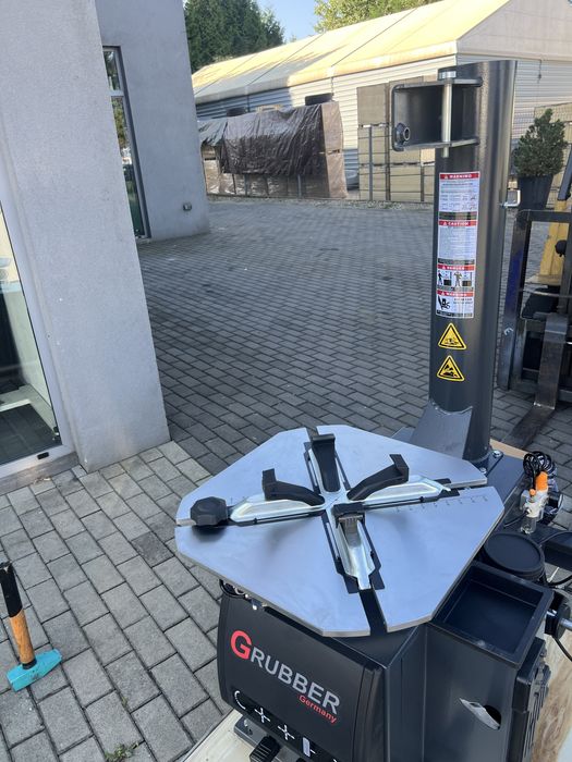 Zestaw maszyn wulkqnizacyjnycb wyważarka i montażownica hofmann