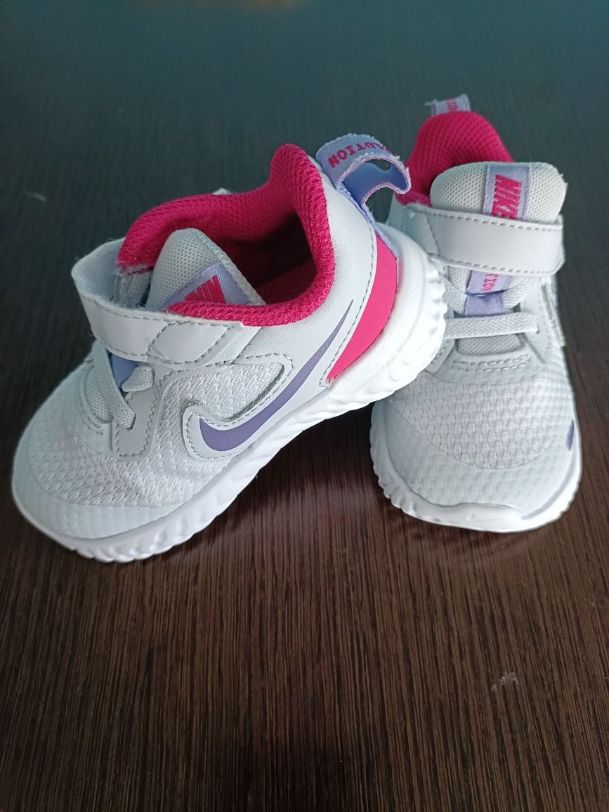 Buty Nike rozmiar 21