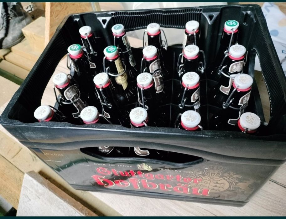 Sprzedam butelki z krachlą puste  20 szt.. Plus skrzynka