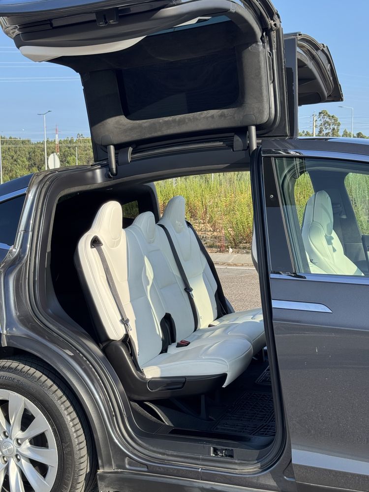 Tesla Model X 100D
