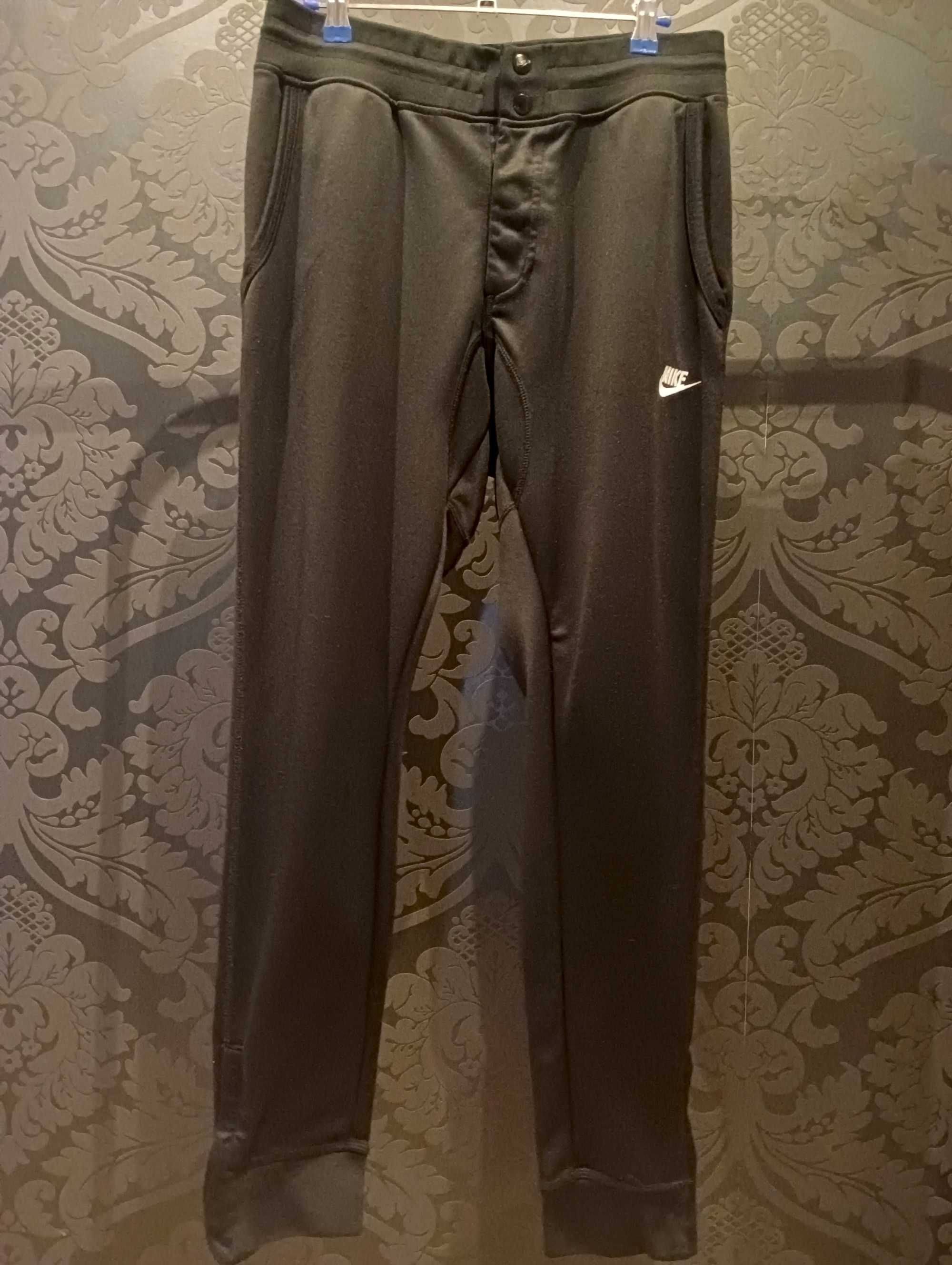 Spodnie Nike M Damskie dresowe czarne dresy black women trousers