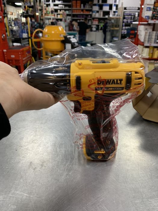 Aparafusadora 10,8V XR DeWalt DCD710D2