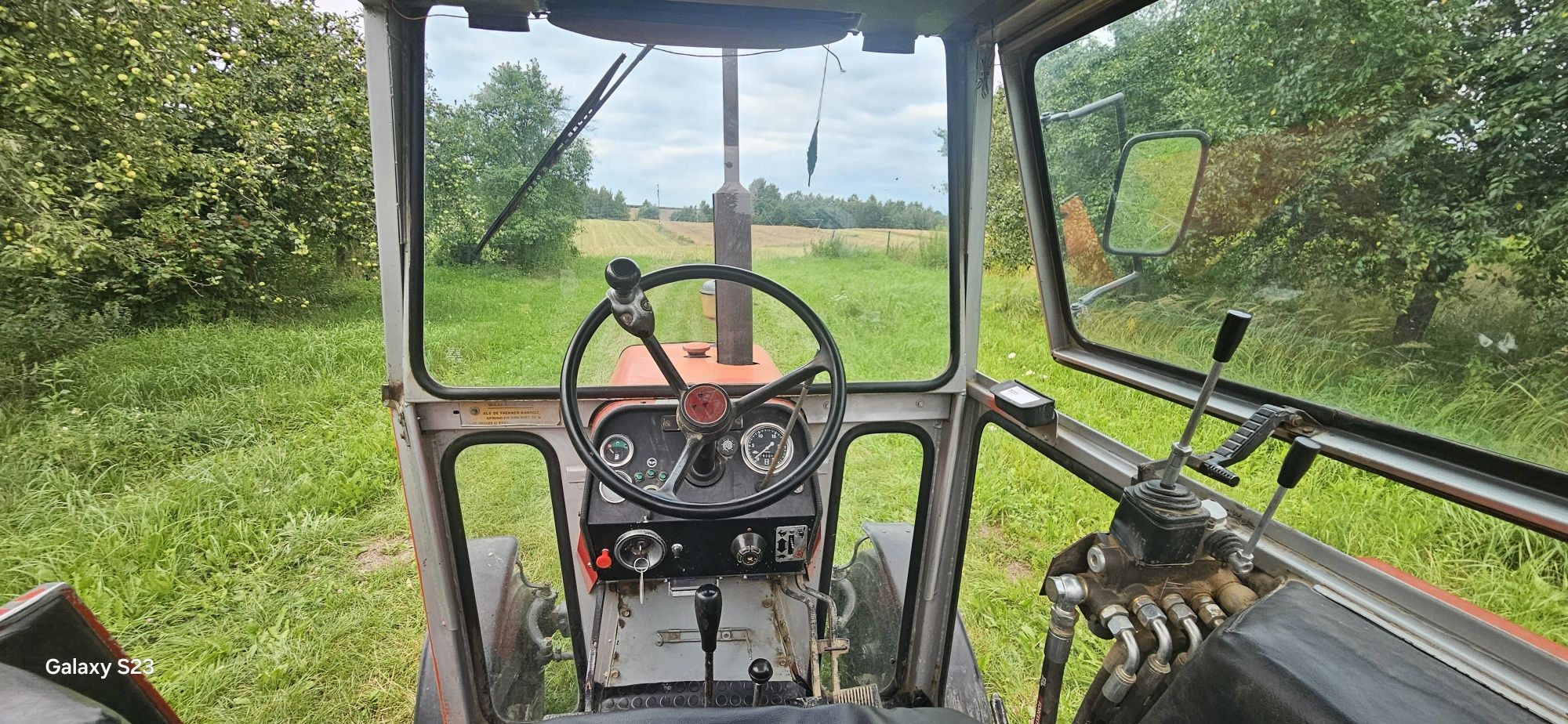 Massey Ferguson 575