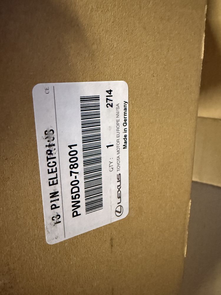 Oryginalny Hak holowiczy Lexus NX 350h 450h+ zestaw