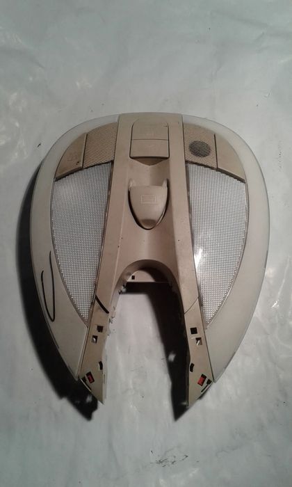 LAMPKA PODSUFITKI OŚWIETLENIE WNĘTRZA MERCEDES W211 2118205401