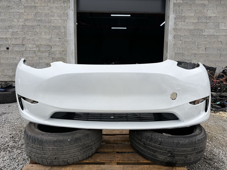 Бампер Tesla Model Y перід рестайлінг