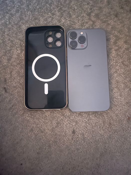 iPhone 13 Pro Max + iPhone 12 Pro Max