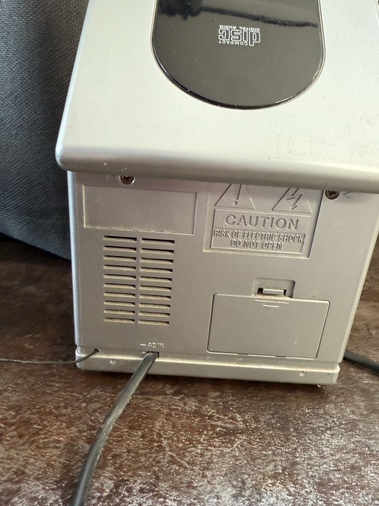 Radio budzik Marquant MCK-68