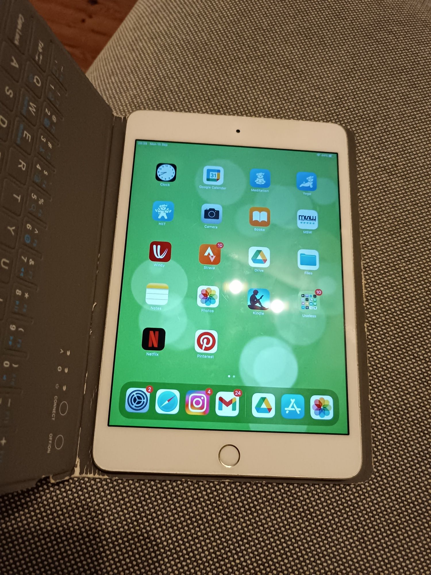 iPad mini 4 model A1538 32GB