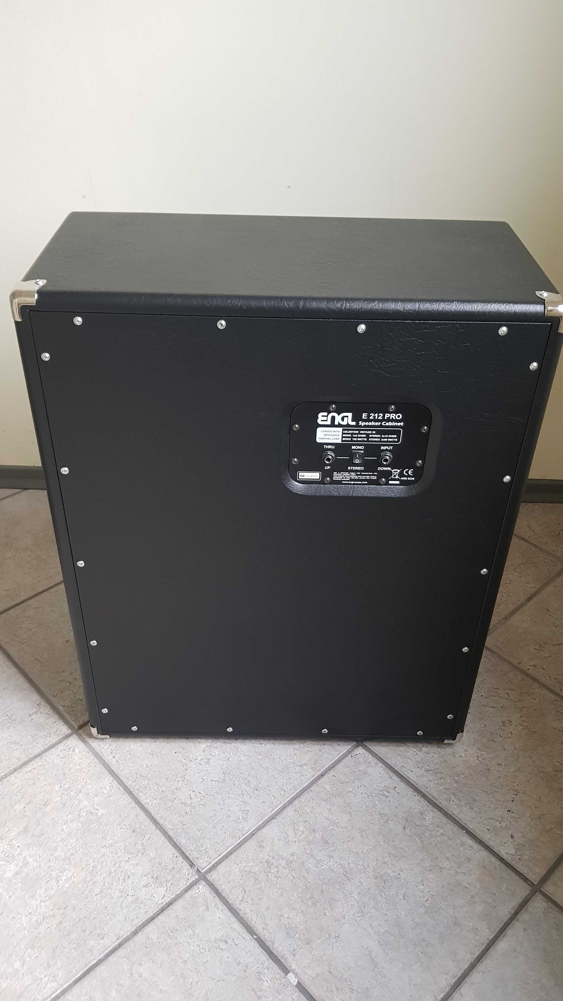 Kolumna ENGL 2x12 PRO Slanted E212VB z pokrowcem