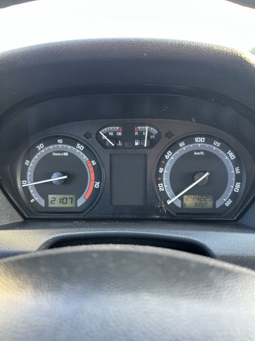 Продам шкода фабія skoda fabia 2006