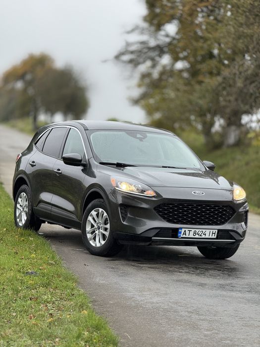 Ford Escap 2020 року