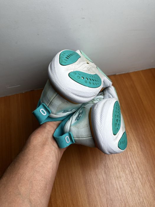 Кроссовки Asics Gel Nimbus 25 размер 39 оригинал спортивные бег run