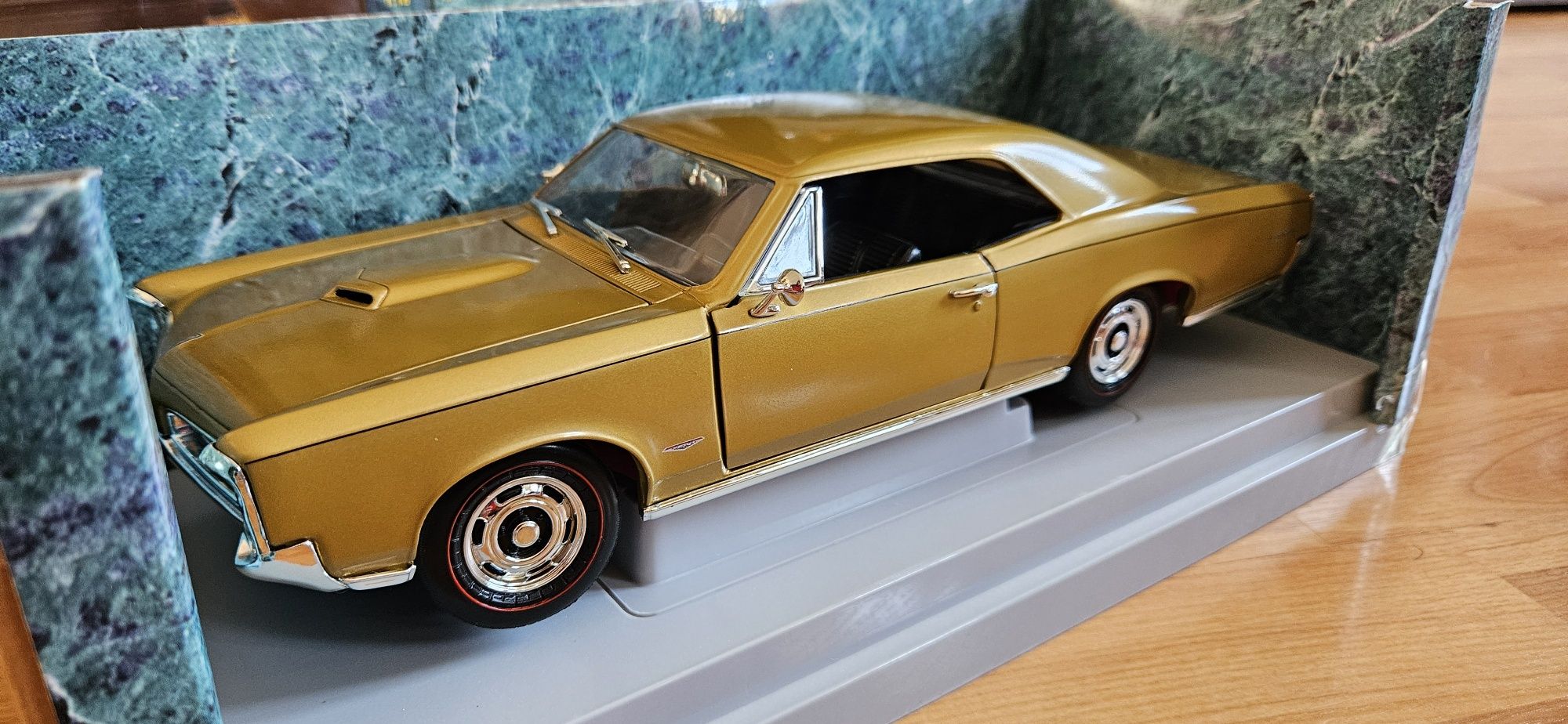 1:18 Ertl Pontiac GTO
