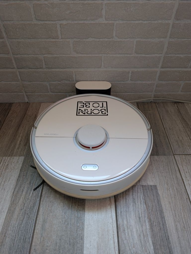 Продаю робот пилосос Roborock S5 MAX