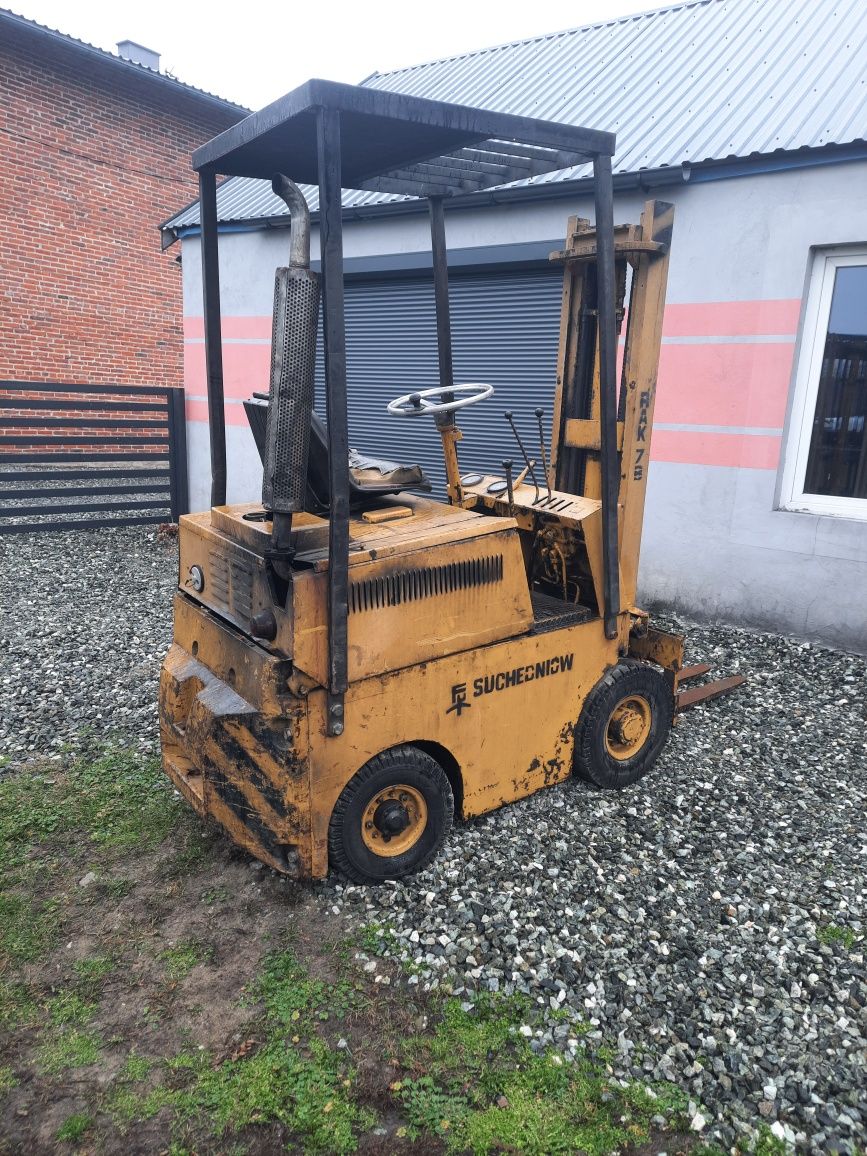 Wózek widłowy rak Suchedniów silnik Ursus C330 transport laweta