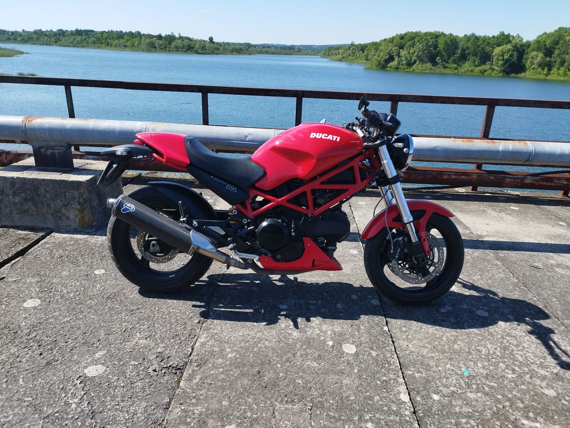 Ducati Monster 695