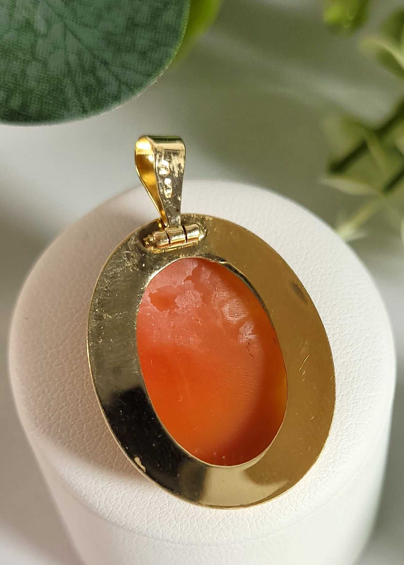 Złota zawieszka 5,91G 585