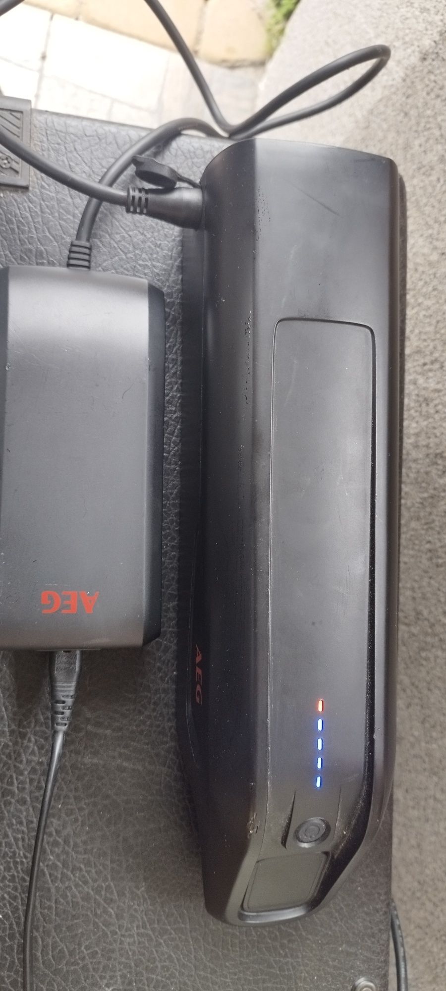 Ładowarka do roweru elektrycznego AEG