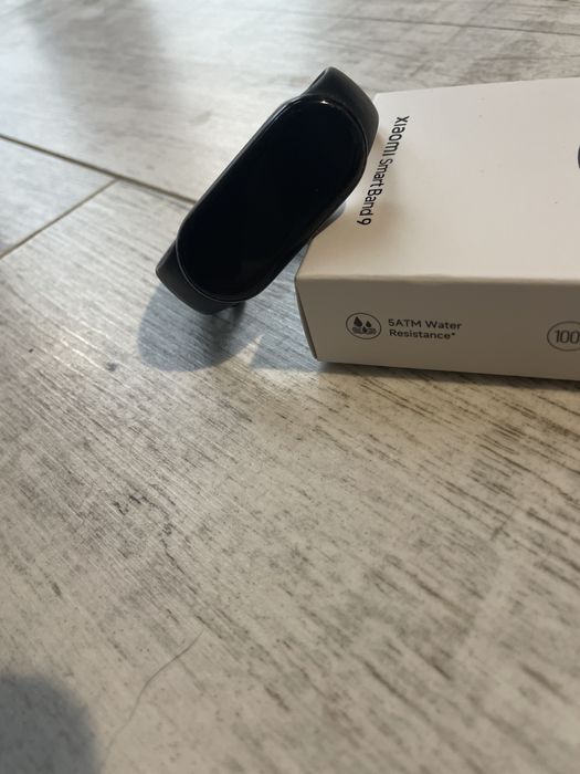 Lekko uzywany zegarek xiaomi smart band 9