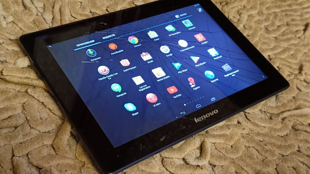 Планшет Lenovo iDea Tab S6000-F , 10" . тріщини.