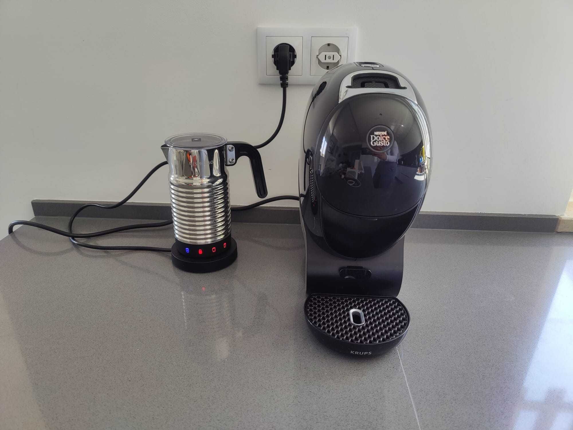 Máquina de café Dolce Gusto Neo – Preta | 5 meses de uso | Como nova