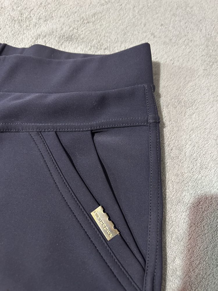 Eleganckie leginsy z kieszeniami, nowe