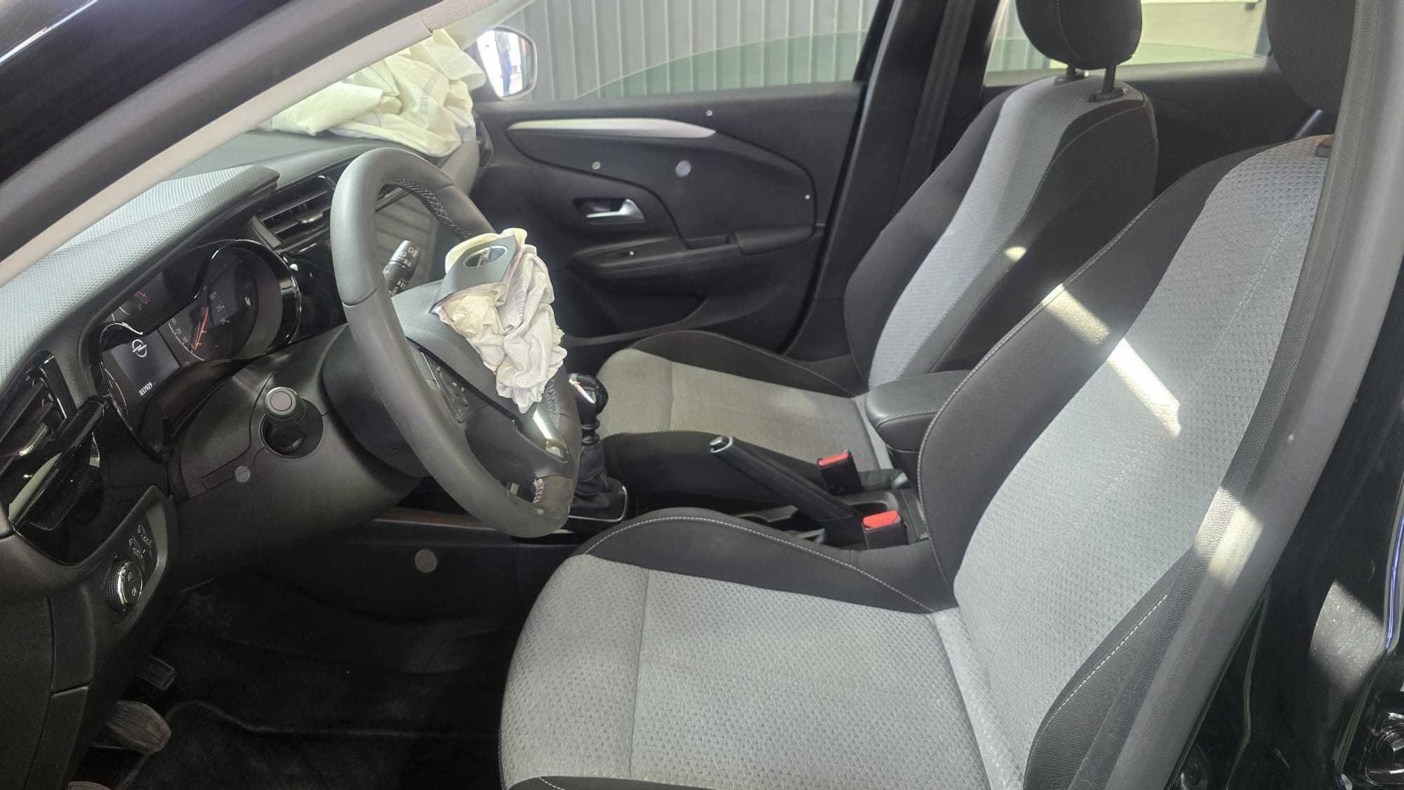 Opel Corsa 1.2   - Salvado