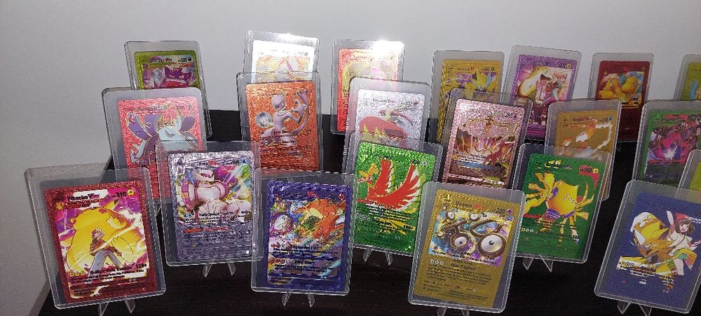 Cartas Douradas Pokemon + Película Protectora 55 Unidades